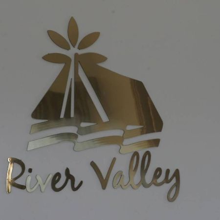 River Valley Resort แอทน่าน Экстерьер фото