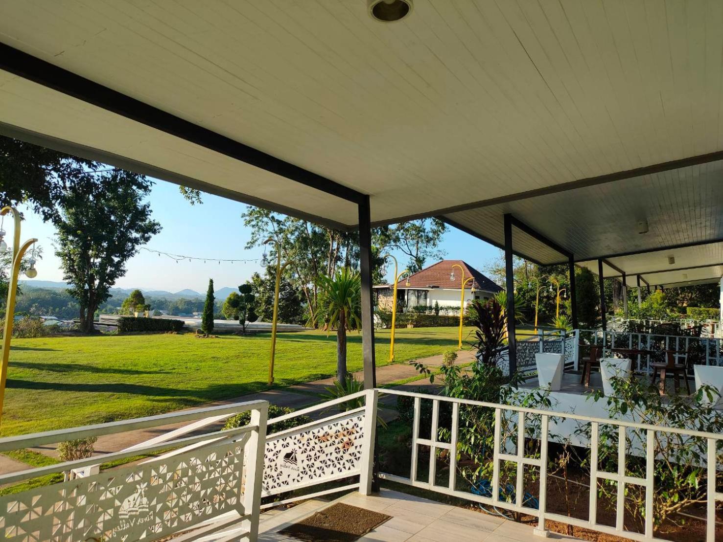 River Valley Resort แอทน่าน Экстерьер фото